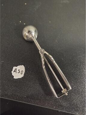 INOX Rost Frei 18/8 Stainless Steel Cookie Scoop #40 | Heavy Duty Disher